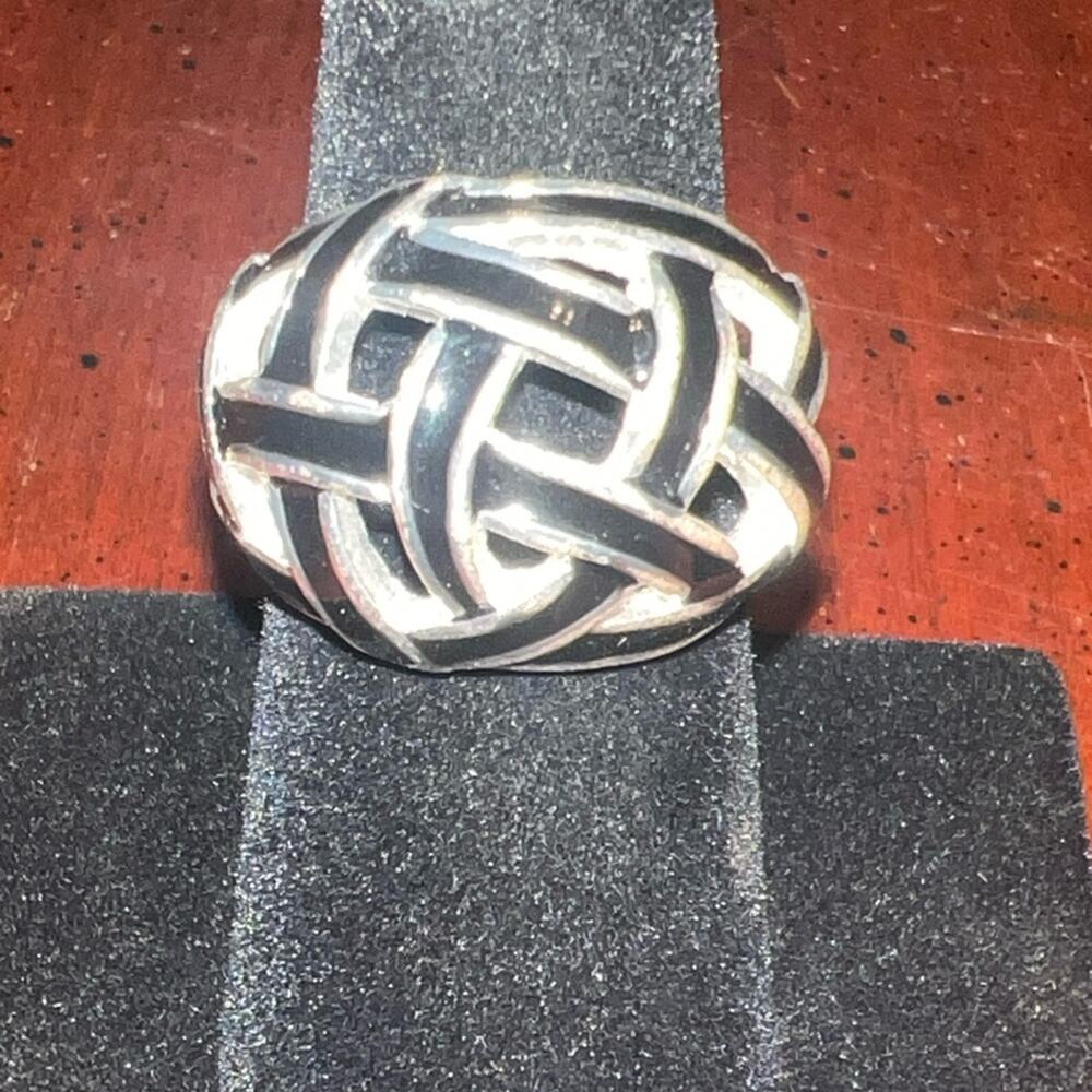 Vintage Silvertone Enameled WEB Cocktail Ring Size 7.5 BEEFY